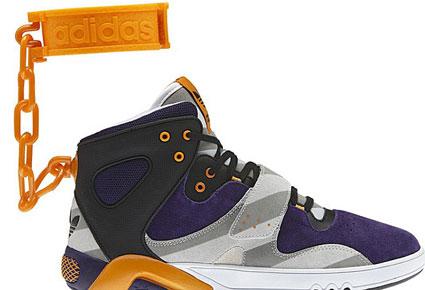 “Adidas” تسحب أحذية رياضية تلمّح للعبودية